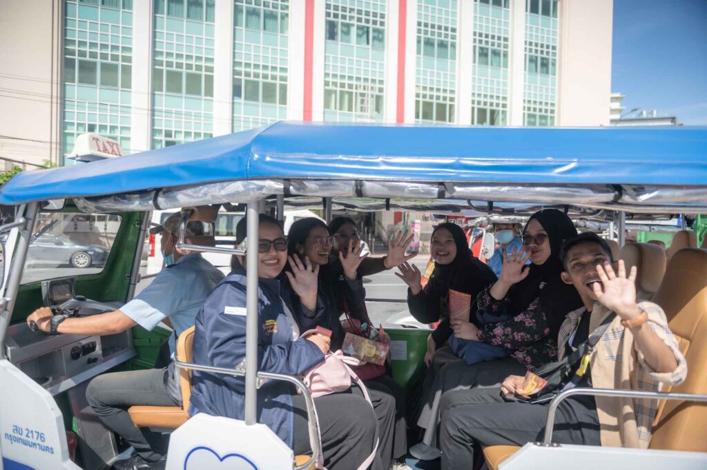 Niramit Creations | Seamless 22 eTuk Tuk City Tour Niramit Creations | Seamless 22 eTuk Tuk City Tour