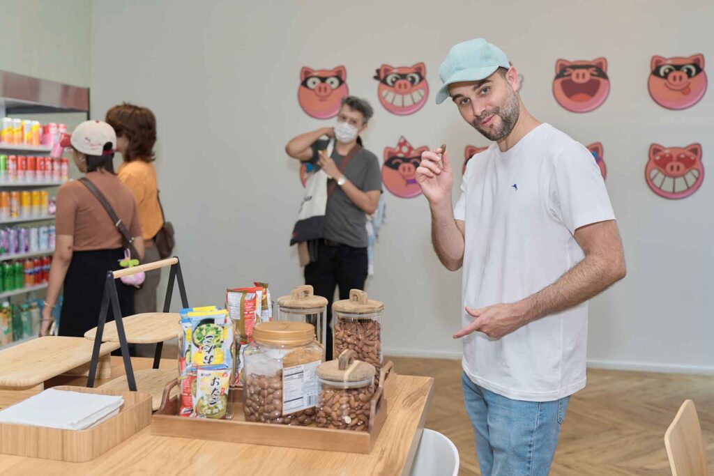 Niramit Creations | Unleash Your Creativity in a Dynamic and Inspiring Art Jam Niramit Creations | Unleash Your Creativity in a Dynamic and Inspiring Art Jam