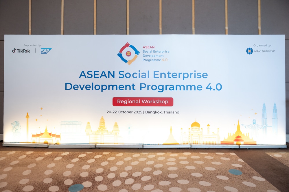 conference stage led screen at a corporate event at AVANI+ Riverside Bangkok, Bangkok, Thailand — managed by Niramit Creations.